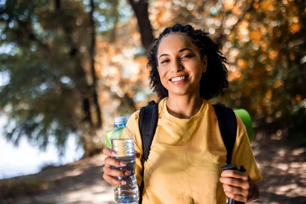 How Much Water to Carry and Drink While Hiking