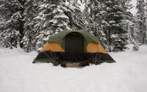 How to Set Up a Tent in Snow
